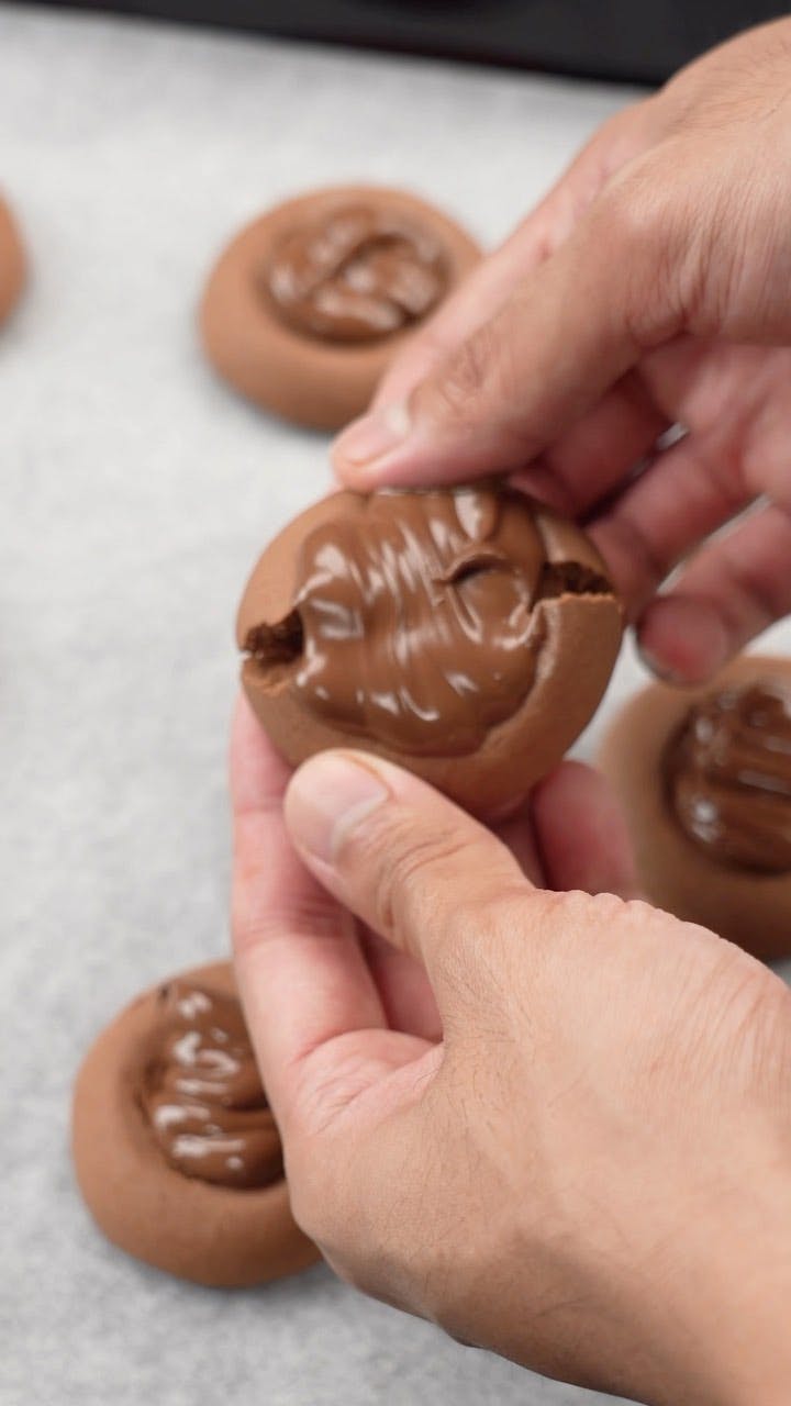 Chocolate Cookies thumbnail