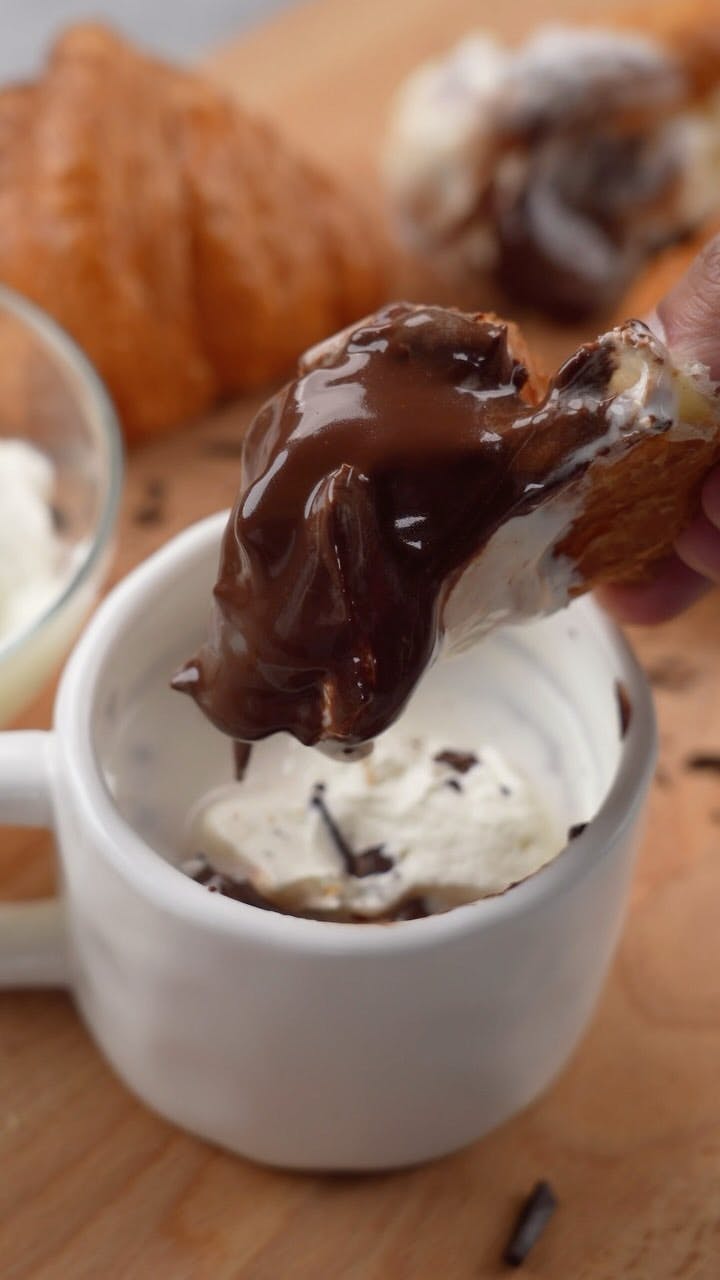 Hot Chocolate Cicah Croissant, Matcha Latte & Iced Lemon Tea Longan thumbnail
