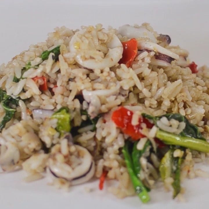 Nasi Goreng Ikan Masin / Salted Fish Fried Rice 🐟 thumbnail