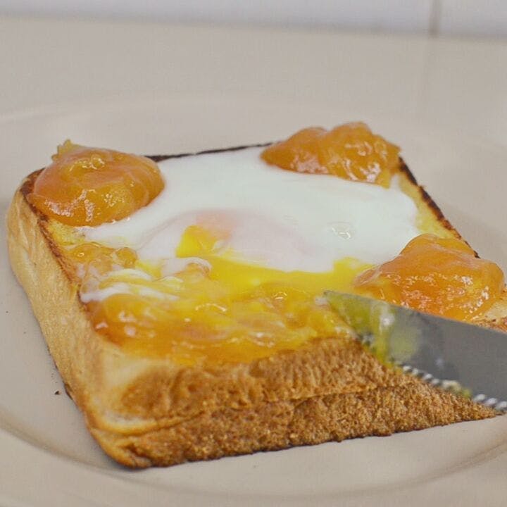 Roti kaya telur separuh masak thumbnail